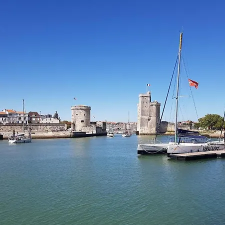 Stunning In La Rochelle With Kitchen * Ла-Рошель