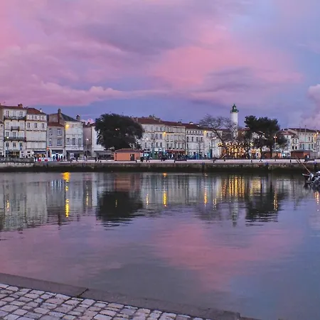 Stunning In La Rochelle With Kitchen Дом отдыха *